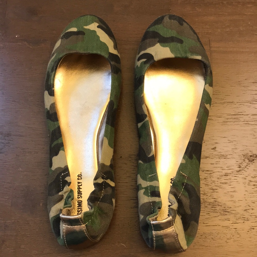 Mossimo Supply Camo Flats